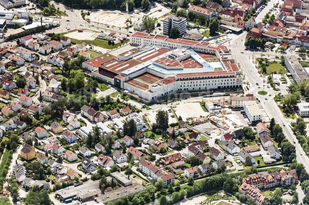 Luftbild Neumarkt in der Oberpfalz - Gebäude des Einkaufszentrum Stadtquartier „Neuer Markt” in Neumarkt in der Oberpfalz im Bundesland Bayern