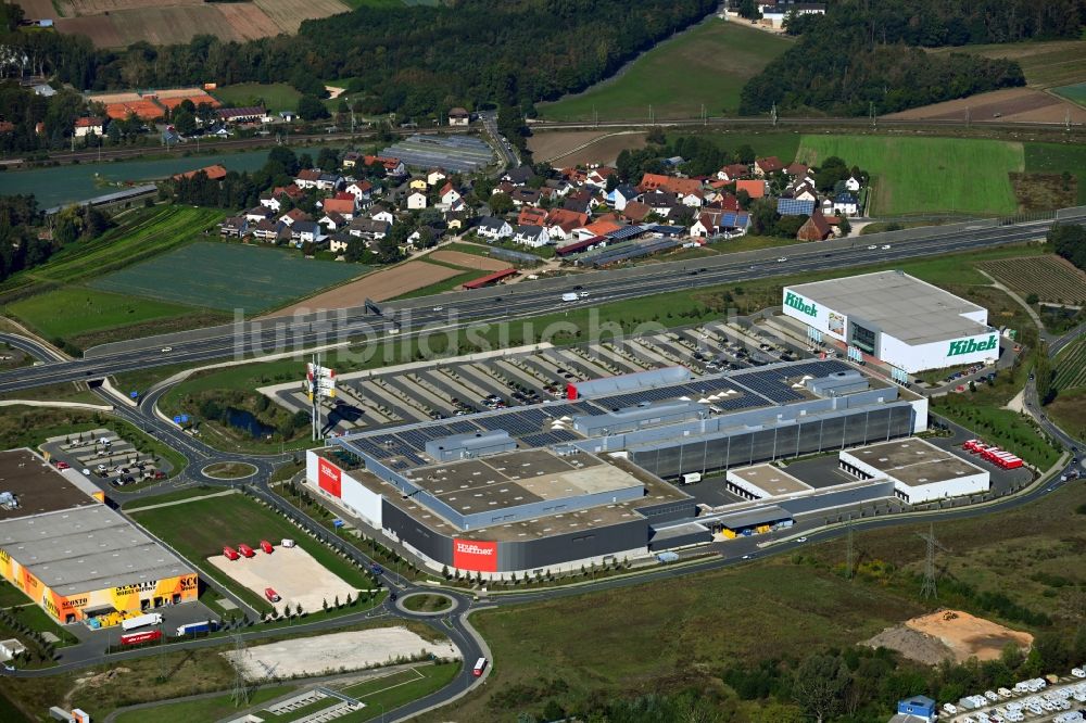 Luftaufnahme Fürth - Gebäude des Einrichtungshaus - Möbelmarkt der Höffner Online GmbH & Co. KG in Fürth im Bundesland Bayern, Deutschland