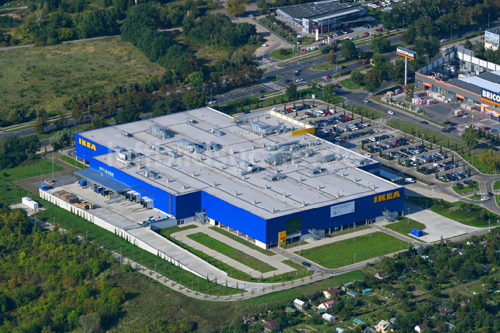 Luftaufnahme Szczecin - Stettin - Gebäude des Einrichtungshaus - Möbelmarkt IKEA im Ortsteil Gumience in Szczecin - Stettin in Woiwodschaft Westpommern, Polen