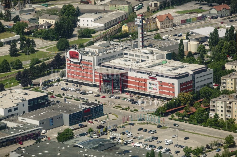 Luftaufnahme Sankt Pölten - Gebäude des Einrichtungshaus - Möbelmarkt KIKA in Sankt Pölten in Niederösterreich, Österreich