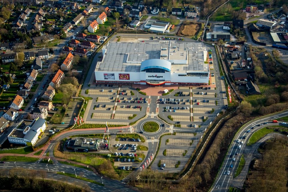 Luftbild Herne - Gebäude des Einrichtungshaus - Möbelmarkt Zurbrüggen Wohn-Zentrum in Herne im Bundesland Nordrhein-Westfalen, Deutschland