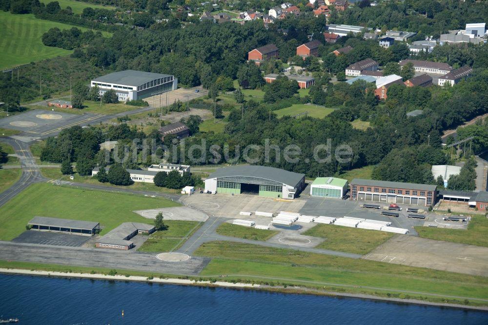 Luftbild Kiel - Gebäude um die Ewald Scherzinger Halle am Flughafengelände des Flughafens Kiel im Bundesland Schleswig-Holstein