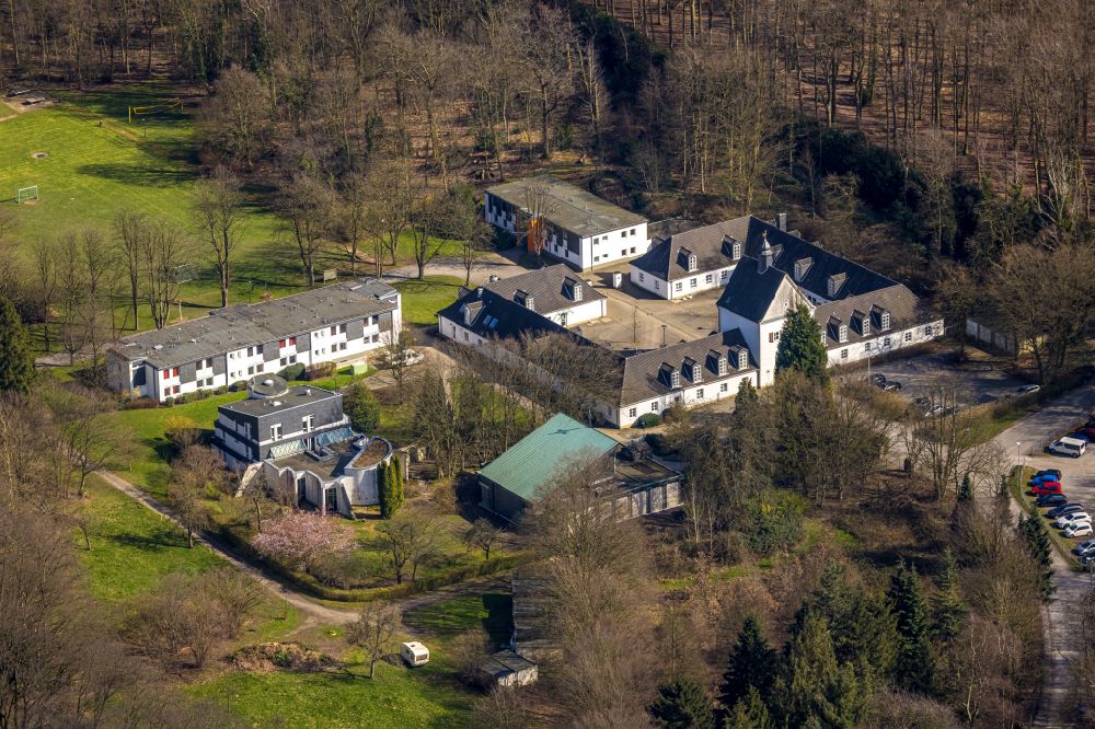 Luftbild Kettwig - Gebäude der Jugendherberge Jugendbildungsstätte St. Altfrid in Kettwig im Bundesland Nordrhein-Westfalen, Deutschland
