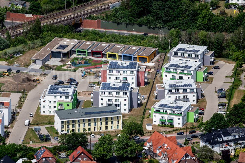 Luftbild Ronnenberg - Gebäude der KITA Kindertagesstätte - Kindergarten Entdeckerhaus im Wohngebiet an der Nenndorfer Straße in Ronnenberg im Bundesland Niedersachsen, Deutschland