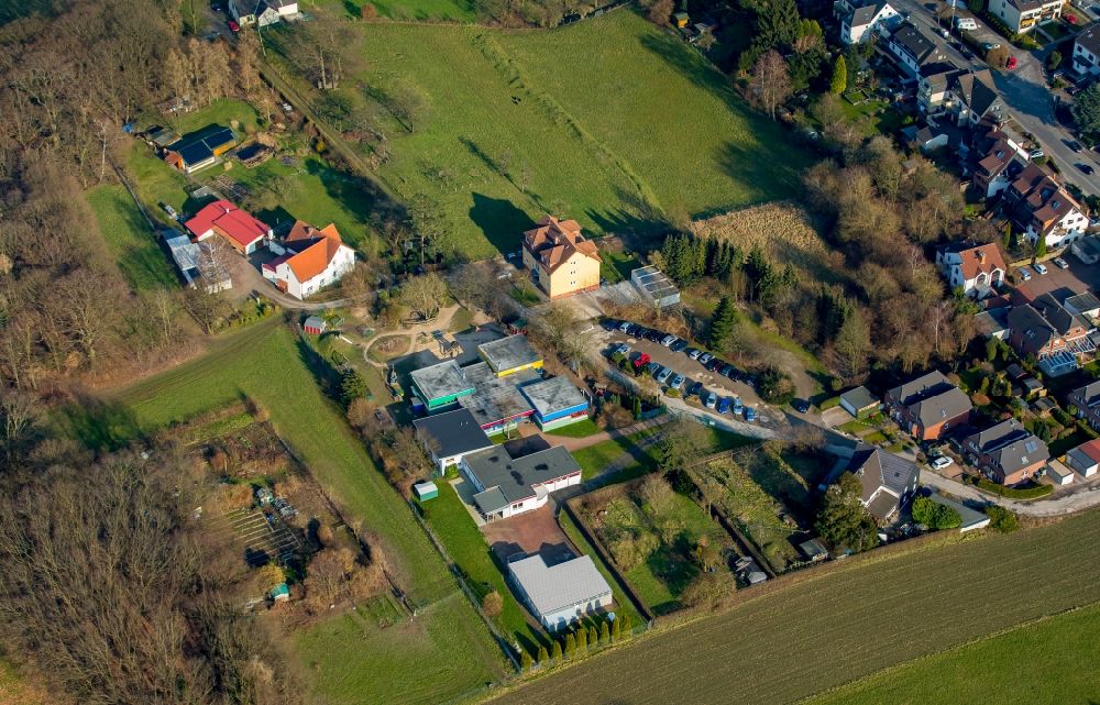 Luftbild Sprockhövel - Gebäude der KITA Kindertagesstätte - Kindergarten und Gemeindezentrum am Gedulderweg in Sprockhövel im Bundesland Nordrhein-Westfalen