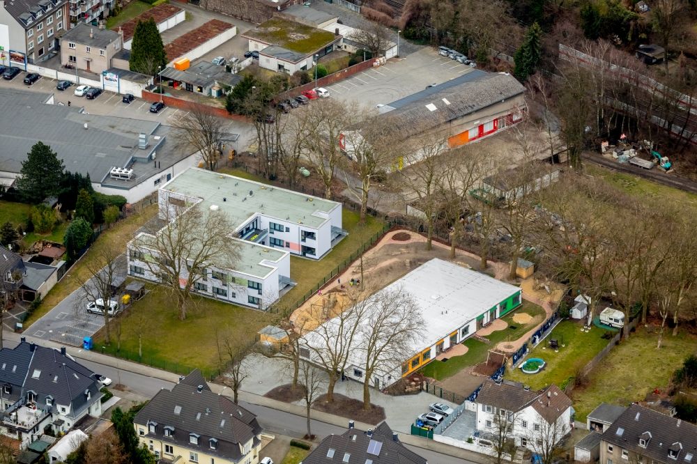 Luftbild Bottrop - Gebäude der KITA Kindertagesstätte - Kindergarten Kita Rappelkiste in Bottrop im Bundesland Nordrhein-Westfalen, Deutschland