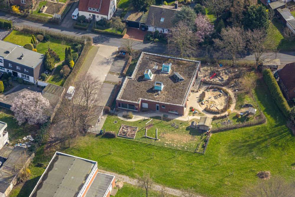 Luftaufnahme Hamm - Gebäude der KITA Kindertagesstätte - Kindergarten Pusteblume in Hamm im Bundesland Nordrhein-Westfalen