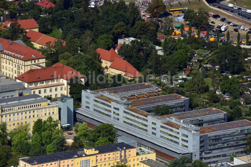 Dresden von oben - Gebäude - Komplex des Universitätsklinikum Carl Gustav Carus in Dresden im Bundesland Sachsen