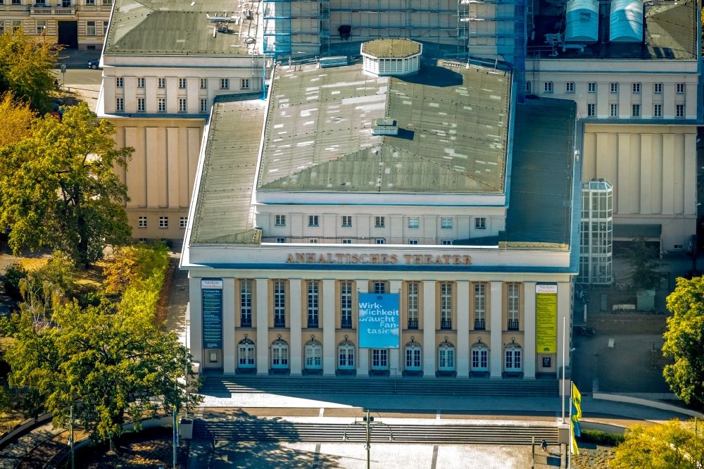 Luftbild Dessau - Gebäude des Konzerthauses und Theater- Schauspielhauses in Dessau im Bundesland Sachsen-Anhalt, Deutschland