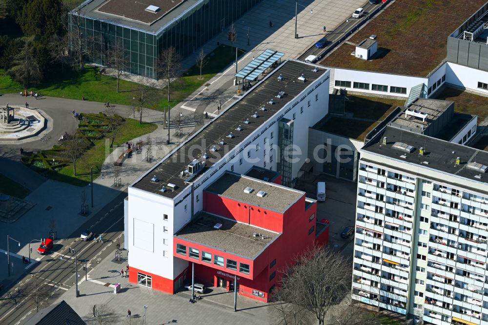 Dessau aus der Vogelperspektive: Gebäude des Konzerthauses und Theater- Schauspielhauses in Dessau im Bundesland Sachsen-Anhalt, Deutschland