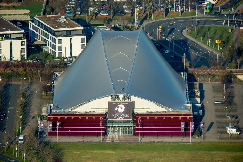 Oberhausen von oben - Gebäude des Konzerthauses und Theater- Schauspielhauses in Oberhausen im Bundesland Nordrhein-Westfalen