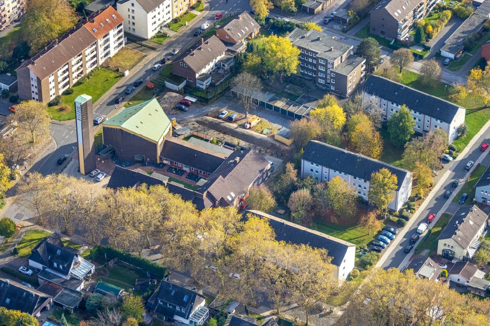 Luftbild Gelsenkirchen - Gebäude eines Mehrfamilien- Wohnhauses der ehemaligen Paul-Gerhardt-Kirche in Gelsenkirchen im Bundesland Nordrhein-Westfalen, Deutschland
