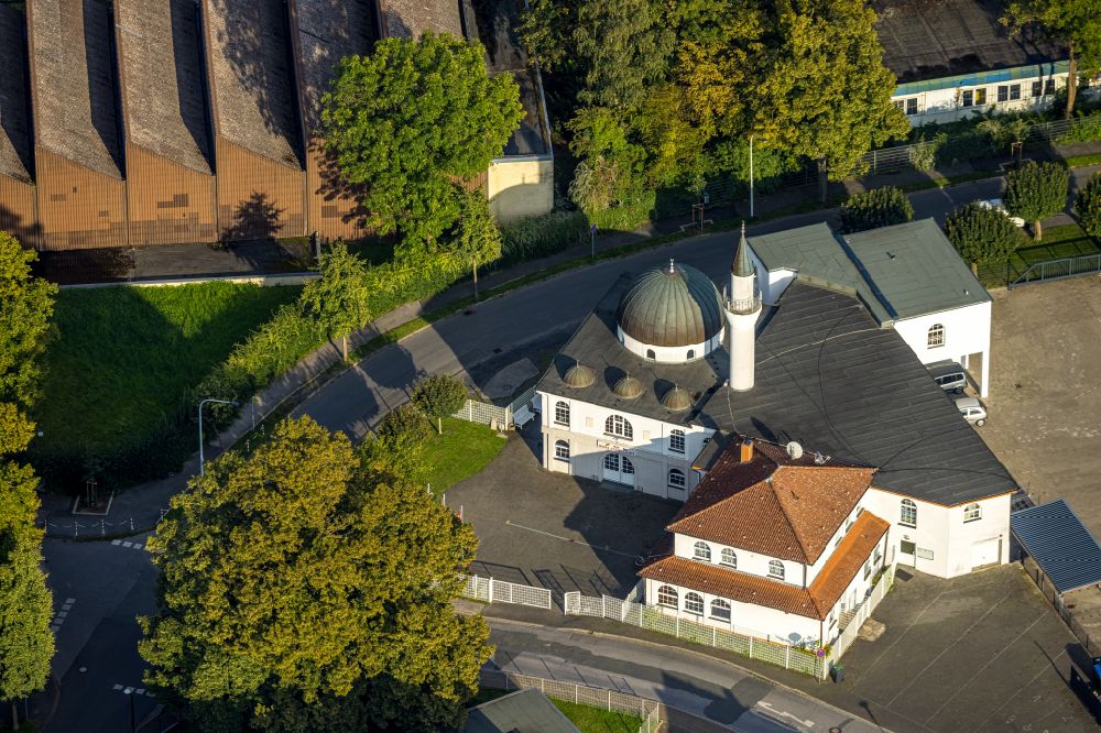 Werl aus der Vogelperspektive: Gebäude der Moschee DITIB Werl Zentral Moschee in Werl im Bundesland Nordrhein-Westfalen, Deutschland