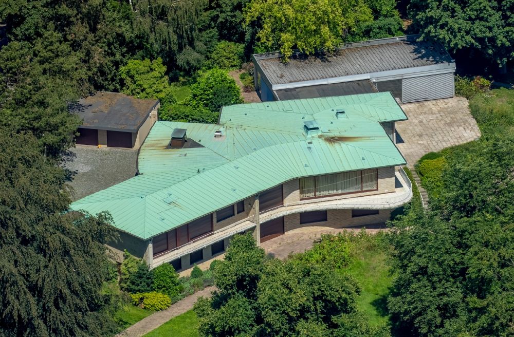 Luftaufnahme Essen - Gebäude und Parkanlagen des Bungalows von Berthold Beitz (1913 - 2013)in Essen im Bundesland Nordrhein-Westfalen