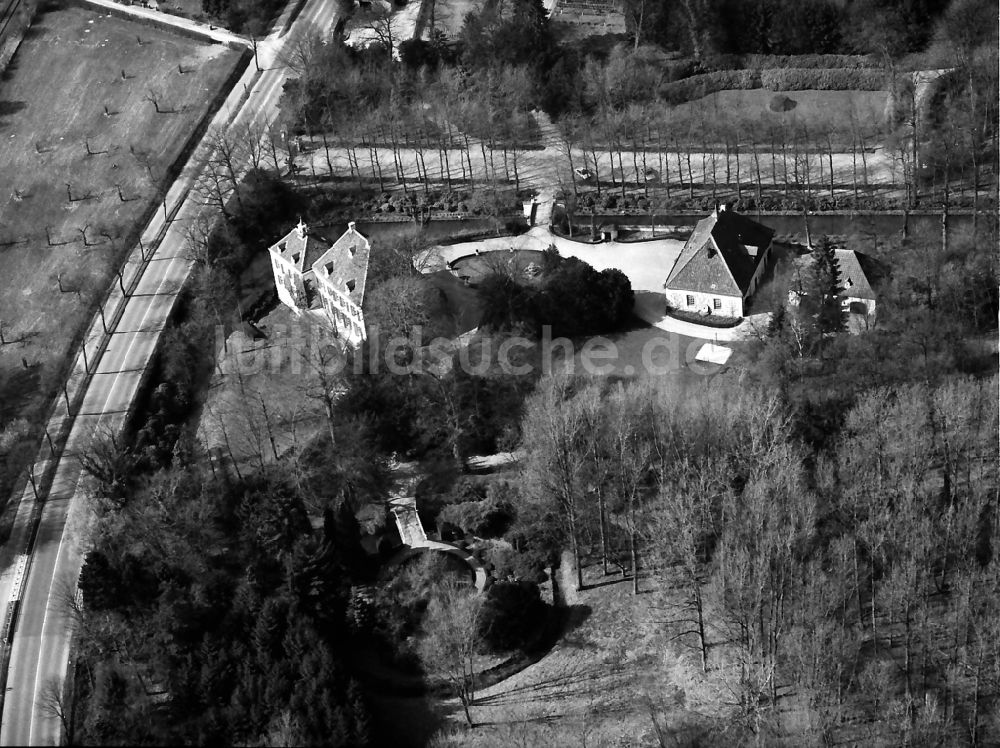 Xanten von oben - Gebäude und Parkanlagen des Gutshauses und Herrenhauses Haus Balken in Xanten im Bundesland Nordrhein-Westfalen, Deutschland