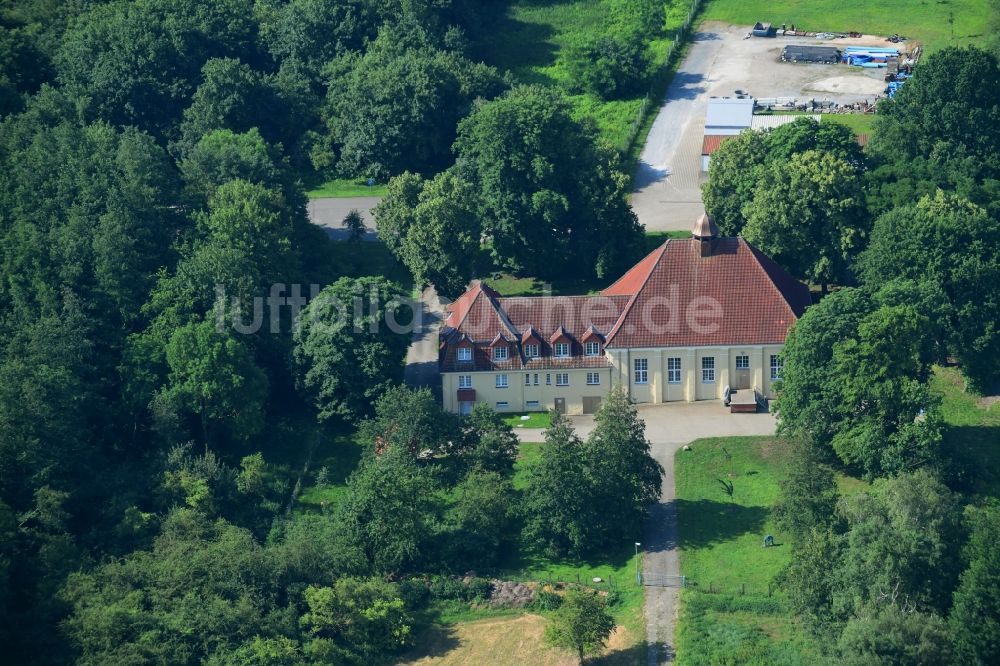 Luftbild Hornhausen - Gebäude und Parkanlagen des Gutshauses und Herrenhauses in Hornhausen im Bundesland Sachsen-Anhalt, Deutschland