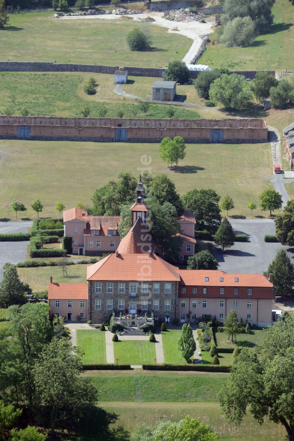Lietzen von oben - Gebäude und Parkanlagen des Gutshauses und Herrenhauses in Lietzen im Bundesland Brandenburg