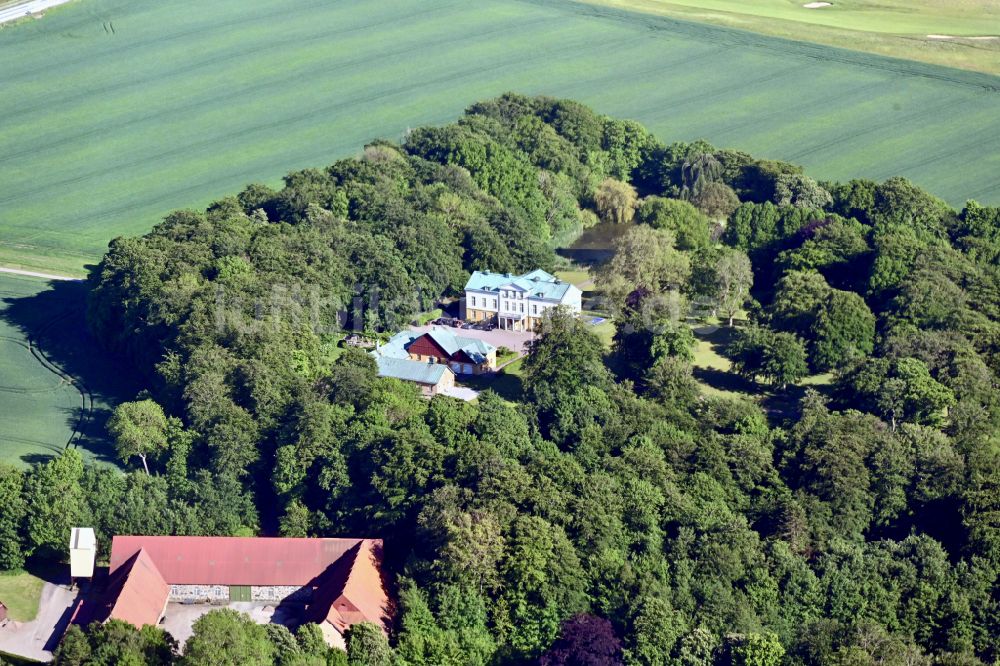 Luftbild Hildesborg - Gebäude und Parkanlagen des Gutshauses Hildesborg in in Skane län, Schweden