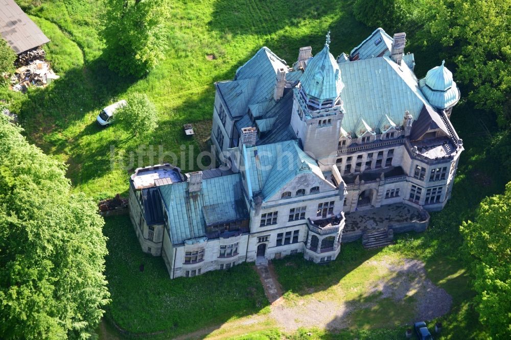 Grabau von oben - Gebäude und Parkanlagen des schloßartigen Herrenhaus- Villa Grabau in Grabau im Bundesland Schleswig-Holstein