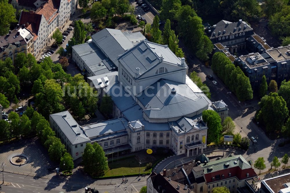 Luftbild München - Gebäude des Prinzregententheater im Stadtteil Bogenhausen in München im Bundesland Bayern, Deutschland