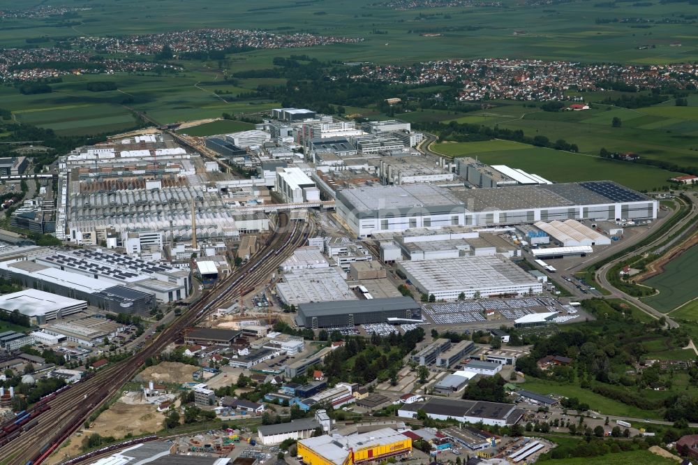 Ingolstadt von oben - Gebäude und Produktionshallen auf dem Werksgelände des Automobilherstellers Audi in Ingolstadt im Bundesland Bayern
