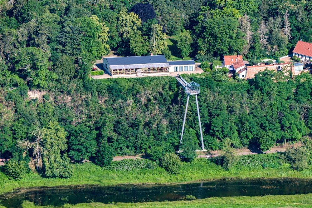 Luftbild Arneburg - Gebäude des Restaurant Burggaststätte mit Aussichtsturm in Arneburg im Bundesland Sachsen-Anhalt, Deutschland