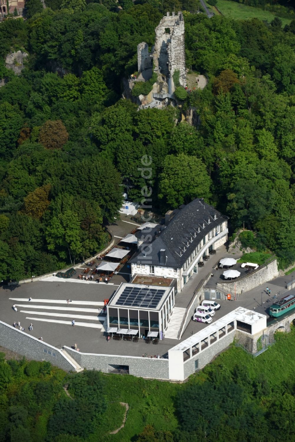 Königswinter von oben - Gebäude des Restaurant Drachenfels. Restaurant & Eventlocation in Königswinter im Bundesland Nordrhein-Westfalen, Deutschland
