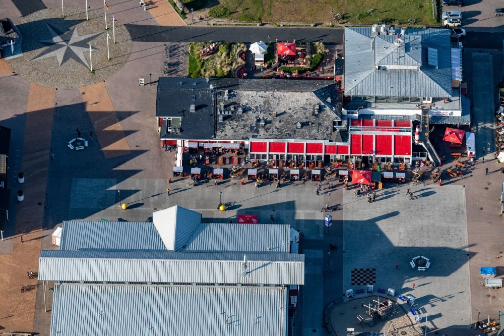 Luftaufnahme List - Gebäude des Restaurant Gosch in List auf der Insel Sylt im Bundesland Schleswig-Holstein, Deutschland