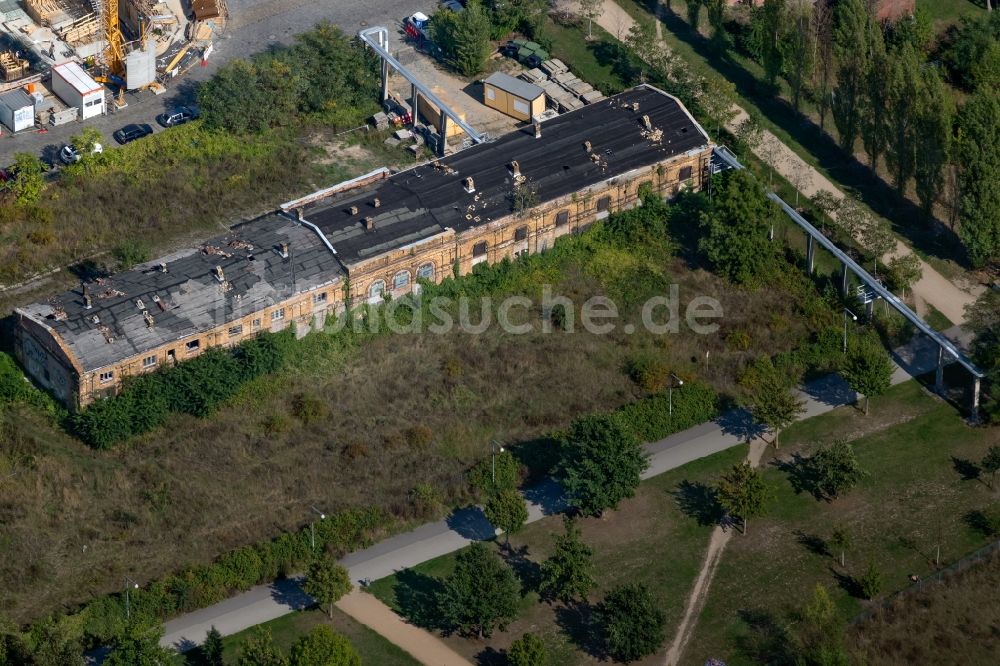 Luftbild Leipzig - Gebäude- Ruine im Lene-Voigt-Park in Leipzig im Bundesland Sachsen, Deutschland