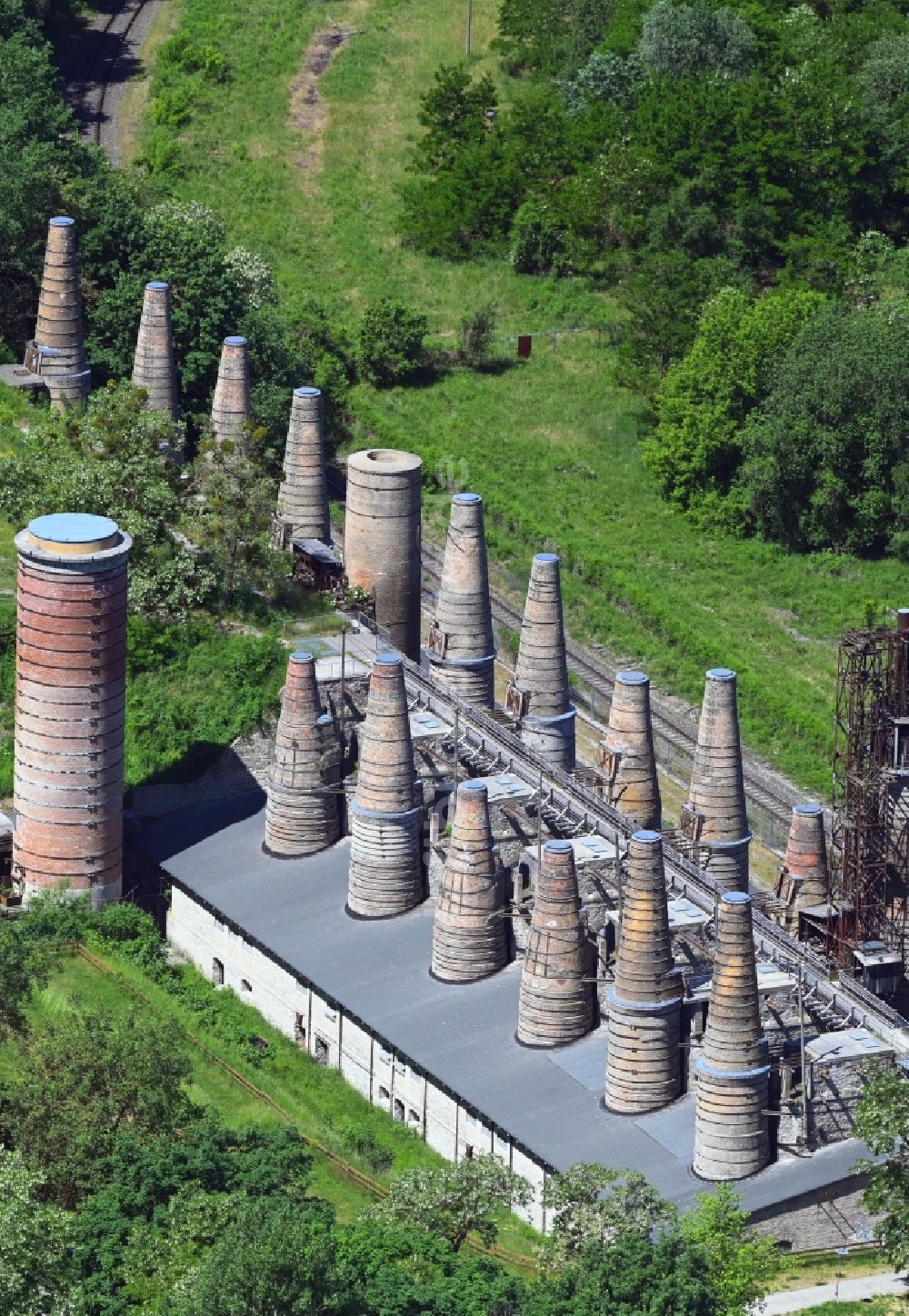 Luftbild Rüdersdorf - Gebäude der Schachtofenbatterie in Rüdersdorf im Bundesland Brandenburg