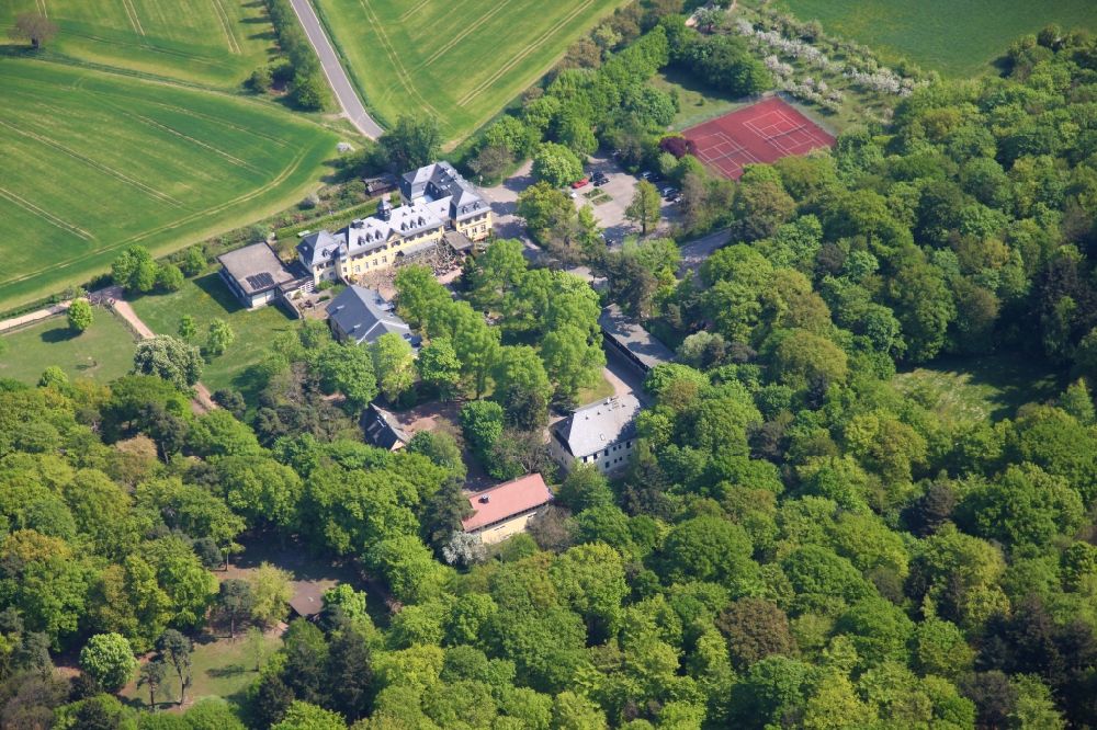 Luftbild Assmannshausen - Gebäude des Schlosshotel Jagdschloss Niederwald in Assmannshausen im Bundesland Hessen, Deutschland