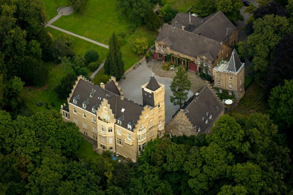 Luftbild Herdecke - Gebäude und Schlosspark des Schloß Haus Mallinckrodt in Herdecke im Bundesland Nordrhein-Westfalen