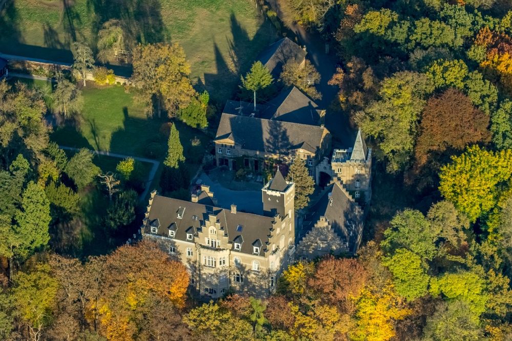 Herdecke aus der Vogelperspektive: Gebäude und Schlosspark des Schloß Haus Mallinckrodt in Herdecke im Bundesland Nordrhein-Westfalen