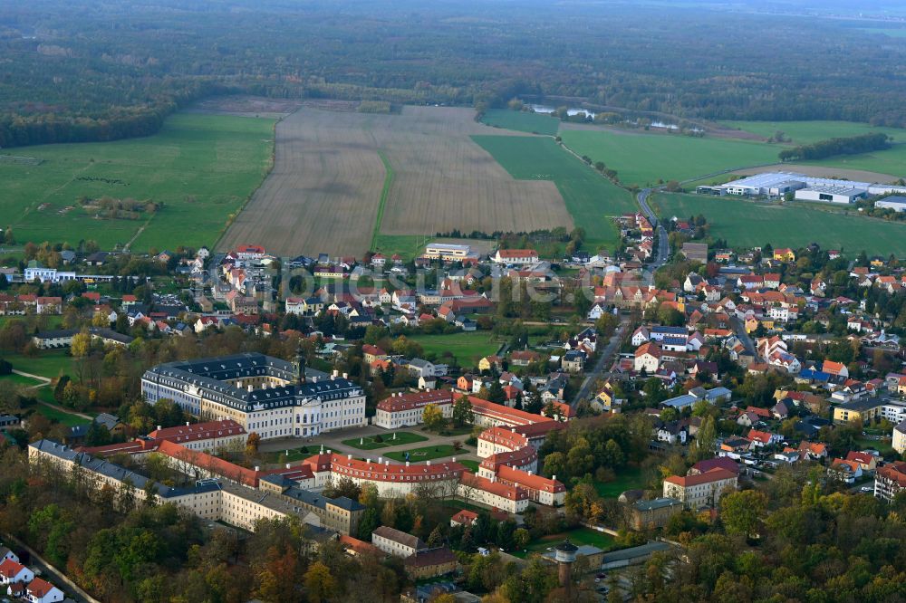 Luftaufnahme Wermsdorf - Gebäude und Schlosspark des Schloß Hubertusburg Wermsdorf in Wermsdorf im Bundesland Sachsen