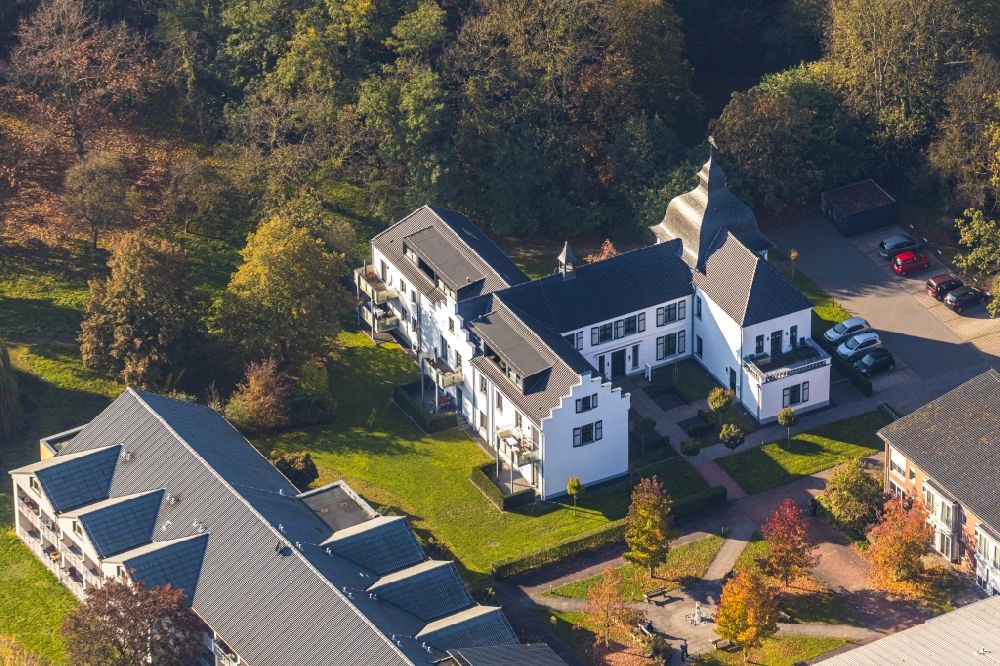 Geldern aus der Vogelperspektive: Gebäude des Seniorenzentrums Haus Golten in Geldern im Bundesland Nordrhein-Westfalen, Deutschland