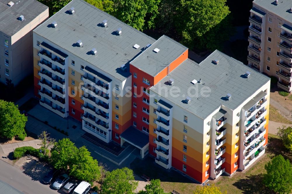 Erfurt aus der Vogelperspektive: Gebäude des Seniorenzentrums Am Katzenberg in Erfurt im Bundesland Thüringen, Deutschland