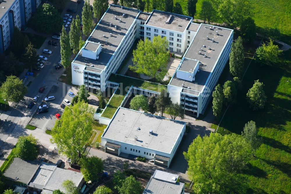 Luftaufnahme Chemnitz - Gebäude des Seniorenzentrums / Seniorenpflegeheim „Willy-Brandt-Haus“ der AWO Chemnitz in Chemnitz im Bundesland Sachsen, Deutschland
