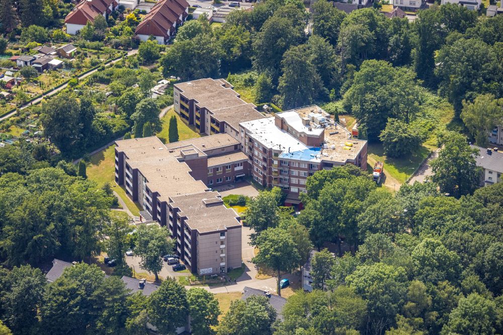 Castrop-Rauxel von oben - Gebäude des Seniorenzentrums Wilhelm-Kauermann-Seniorenzentrum in Castrop-Rauxel im Bundesland Nordrhein-Westfalen, Deutschland