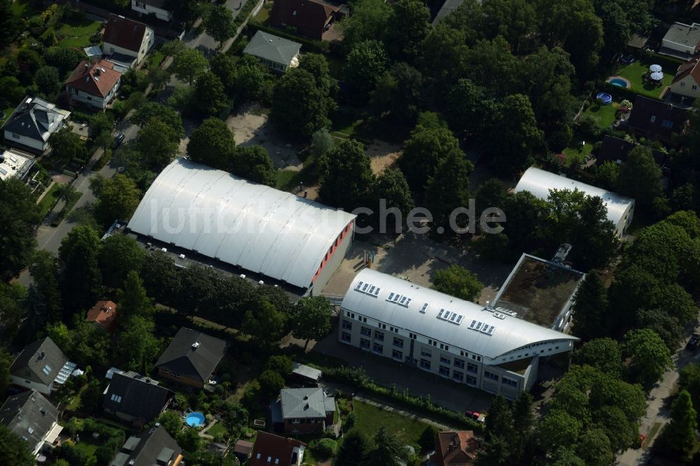 Berlin aus der Vogelperspektive: Gebäude der Sporthalle der ehemaligen Heiligensee- Grundschule in Berlin
