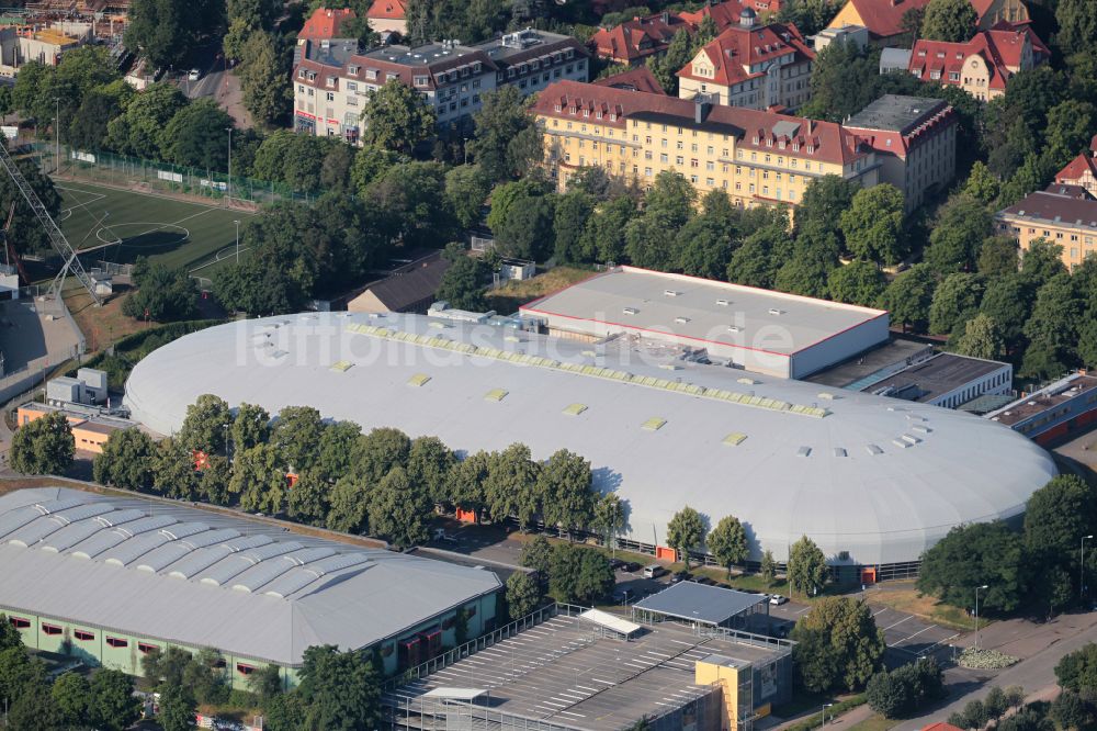 Erfurt aus der Vogelperspektive: Gebäude der Sporthalle des Eissportzentrum Erfurt in Erfurt im Bundesland Thüringen, Deutschland