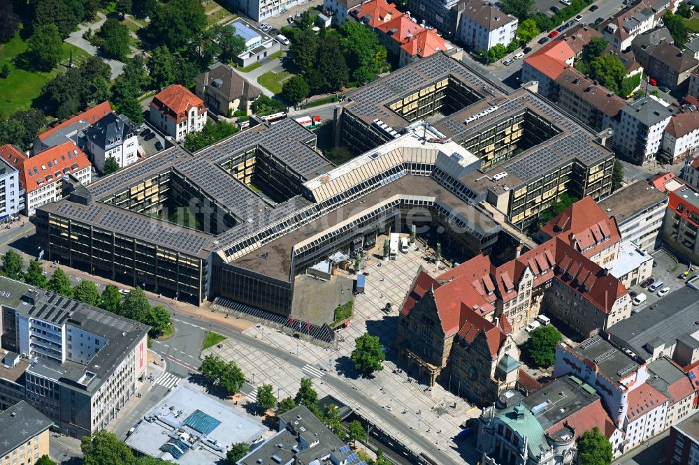 Bielefeld von oben - Gebäude der Stadtverwaltung - Neues Rathaus in Bielefeld im Bundesland Nordrhein-Westfalen, Deutschland