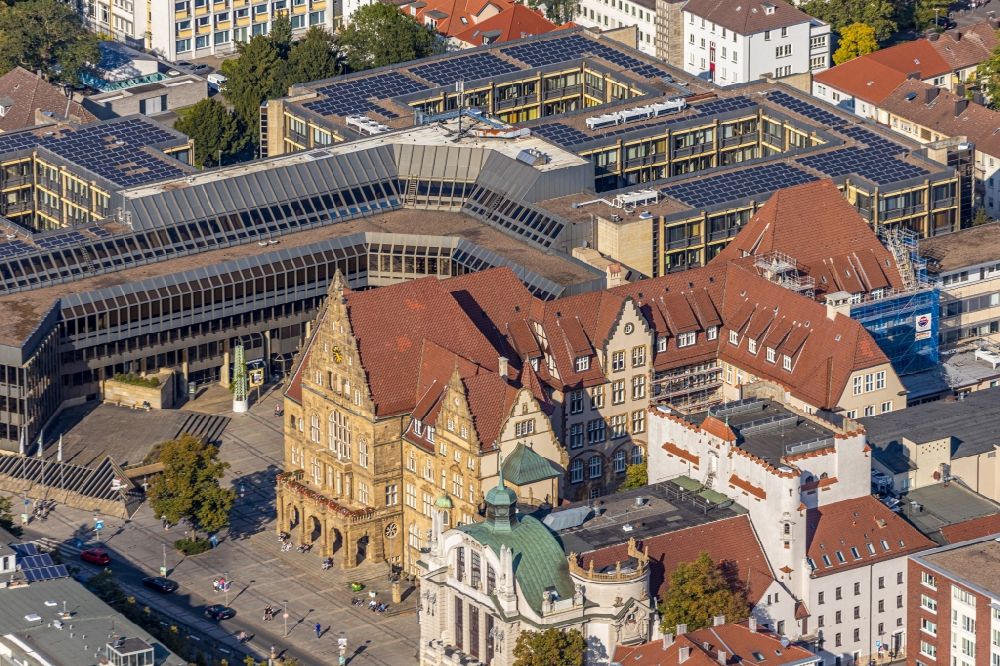 Bielefeld von oben - Gebäude der Stadtverwaltung - Rathaus in Bielefeld im Bundesland Nordrhein-Westfalen, Deutschland