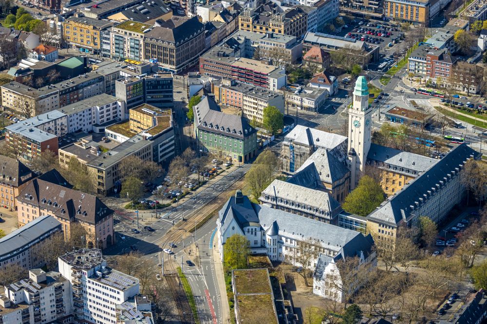 Luftaufnahme Gelsenkirchen - Gebäude der Stadtverwaltung - Rathaus Buer am Rathausplatz in Gelsenkirchen im Bundesland Nordrhein-Westfalen