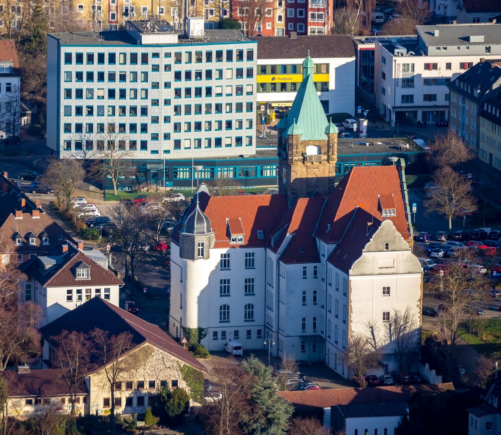 Hattingen von oben - Gebäude der Stadtverwaltung - Rathaus in Hattingen im Bundesland Nordrhein-Westfalen, Deutschland