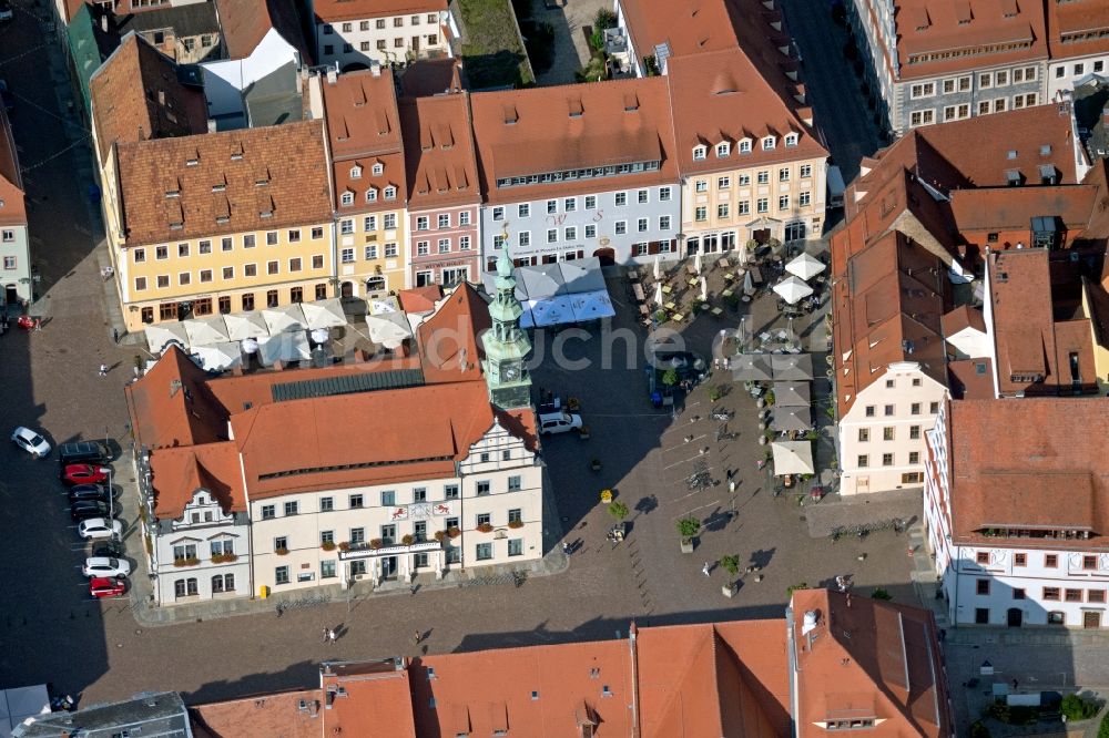 Luftaufnahme Pirna - Gebäude der Stadtverwaltung - Rathaus Am Markt im Innenstadt- Zentrum in Pirna im Bundesland Sachsen, Deutschland