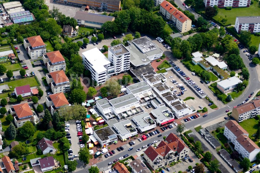 Luftaufnahme Bovenden - Gebäude der Stadtverwaltung - Rathaus am Marktplatz in Bovenden im Bundesland Niedersachsen, Deutschland