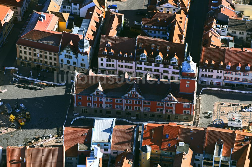 Luftaufnahme Gotha - Gebäude der Stadtverwaltung - Rathaus am Marktplatz in Gotha im Bundesland Thüringen, Deutschland