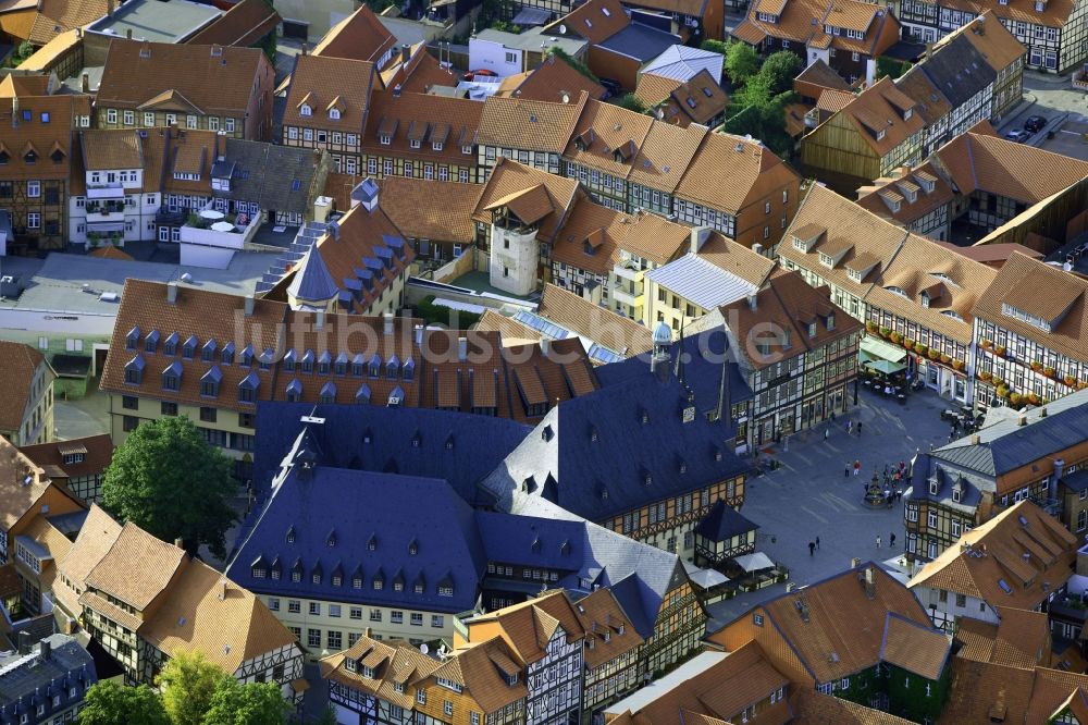 Luftbild Wernigerode - Gebäude der Stadtverwaltung - Rathaus am Marktplatz in Wernigerode im Bundesland Sachsen-Anhalt, Deutschland