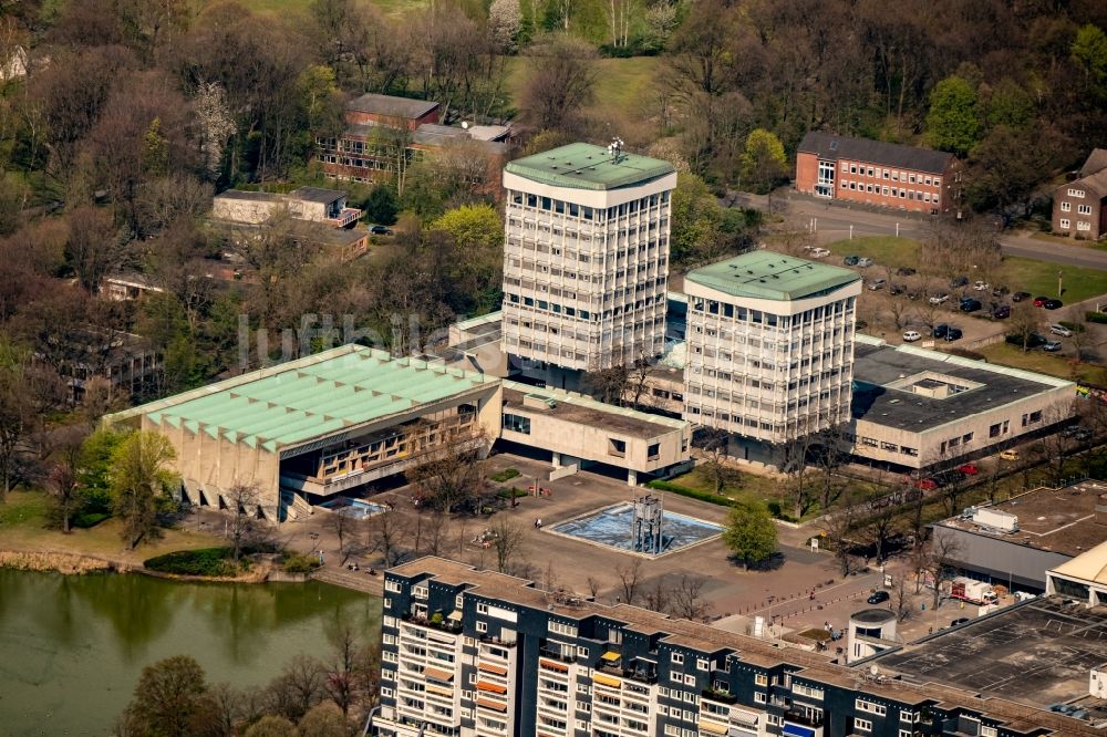 Luftaufnahme Marl - Gebäude der Stadtverwaltung - Rathaus in Marl im Bundesland Nordrhein-Westfalen, Deutschland