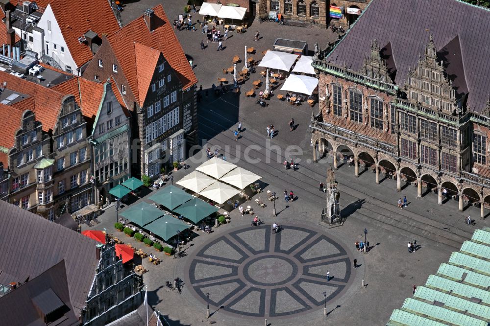 Bremen von oben - Gebäude der Stadtverwaltung - Rathaus am Platz Domshof in der Altstadt von Bremen